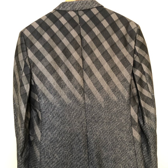 Blazer - Picture 2 of 3